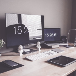 minimalist-home-office-workspace-desk-setup-picjumbo-com